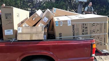 [FOTOS] Frustran robo de camión cargado con electrodomésticos