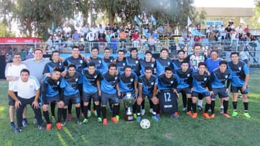 Unión Pacífico es el rey de copas del fútbol en Talca