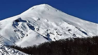 Volcán Villarrica en alerta amarilla por incremento paulatino de actividad