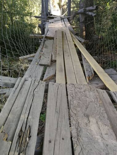 Comunidad de Las Buitreras ruega por reparación de pasarela peatonal