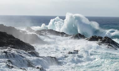 Alertan por marejadas en costas de Chile