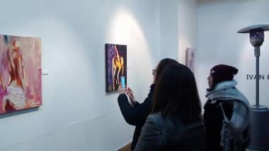Obras centradas en el cuerpo femenino se exponen en Curicó