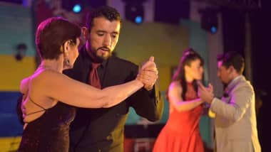 Tango, París y Londres” repletó de música y entretención al centro de Talca