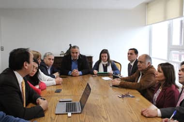 Autoridades buscan mejorar tecnologías e infraestructura en recintos de salud