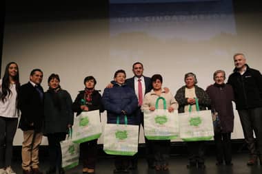 500 adultos mayores beneficiados con acuerdo entre municipalidad de Curicó y Gasco