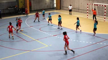 Jornada dispar para el balonmano maulino en los Juegos Deportivos Escolares