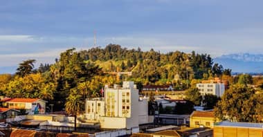 Lanzarán edición especial del libro "Historia de Curicó" en el marco del Día Internacional del Libro