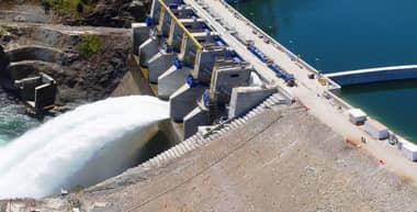 Embalse Colbún aplica apertura preventiva de compuertas por pronóstico de lluvias en la cordillera