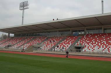 Atención hinchas: Lleva tu cartulina roja o blanca a La Granja