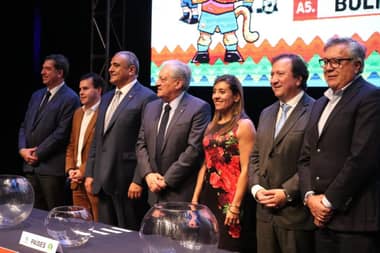 Autoridades regionales, curicanas y talquinas asistieron al sorteo de Sudamericano de Fútbol Sub 20