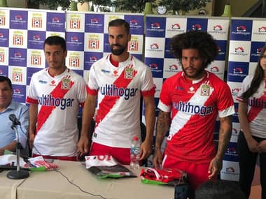 Curicó Unido y OneFit presentan la nueva indumentaria para la temporada 2019