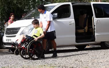 Curicanos se entrenan para ser nadadores paralímpicos