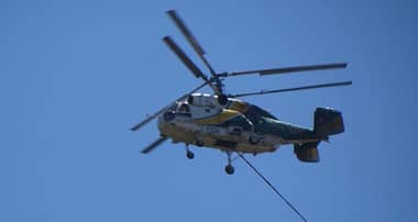 Con poderosa flota aérea y terrestre contienen incendio en Vichuquén