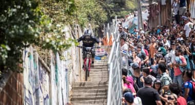 El chileno Pedro Ferreira se coronó campeón en el Red Bull Valparaíso Cerro Abajo