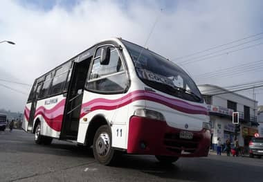 Funcionarios separados de empresa Millenium preparan nueva línea de Microbuses
