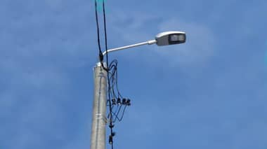 Instalarán modernas iluminarias led en vereda de Linares