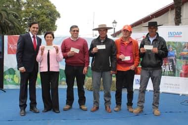Agricultores de Romeral recibieron incentivos para enfrentar el invierno