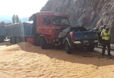 Dos gendarmes murieron en colisión frontal en San Fernando