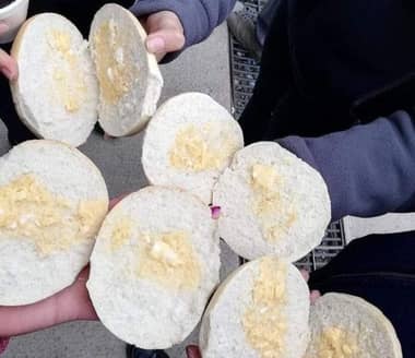 Junaeb aclaró polémica por imagen de desayunos de liceo en Osorno