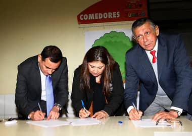 Municipalidad de Rauco firmó convenio con el Servicio Nacional de la Mujer y la Equidad de Género