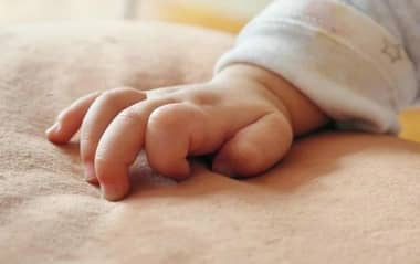 Relevan nuevo caso de muerte de bebé que esperaba cama UCI