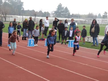 Más de un centenar de deportistas participó en Torneo Atlético de Invierno