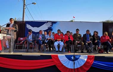 Autoridades regionales y locales encabezaron desfile cívico en Teno