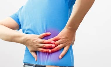 Especialistas entregan 3 consejos para ayudar a prevenir cálculos renales