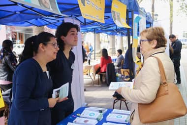 Hospital de Curicó realizó exposición pública en el Día Mundial de la Salud Mental