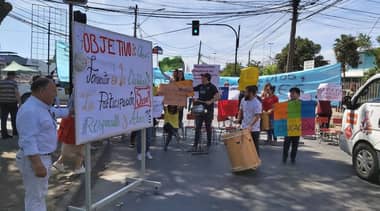 Comunidad escolar se tomó pacíficamente avenida Carlos Condell de Curicó