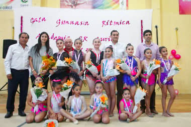 Niñas y jóvenes se lucieron en la "Gala de Gimnasia Rítmica" de la Academia GR Curicó