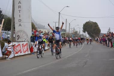 Gonzalo Miranda se quedó con la Clásica de Ciclismo Curicó - Iloca