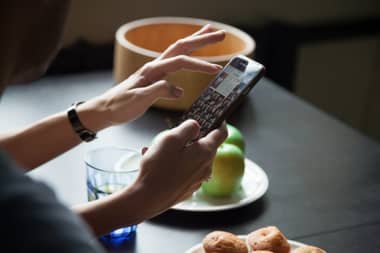 Por qué nos cuesta tanto ordenar y borrar las fotos del teléfono