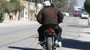 Vecinas de Curicó denunciaron robos y asaltos cometidos por “motochorros”