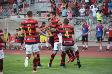 Rangers gana y toma por el momento el liderato de la Primera B