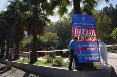 Municipalidad de Curicó cerró accesos a plazas y parques de la comuna