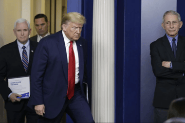 Trump evalúa declarar la cuarentena en tres estados de EE.UU.