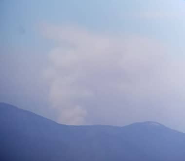 Voluntarios denunciaron que no los dejan subir a combatir incendio forestal en Molina