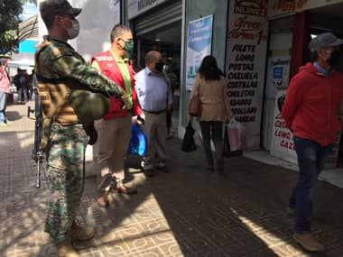 Inspectores municipales, militares y Carabineros fiscalizan uso de mascarillas y distancia social