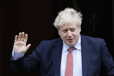 Hospitalizan al primer ministro británico por coronavirus