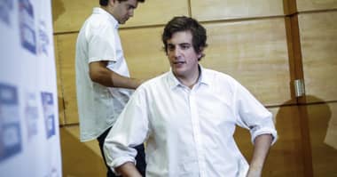 Diputado Schalper es acusado de mentir sobre aprobación de la rebaja de dieta parlamentaria