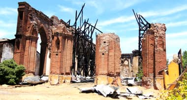 Ruinas de Iglesia San Francisco continúan dando problemas a vecinos de Avenida España