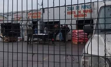 Críticas por asado de feriantes en la Felicur