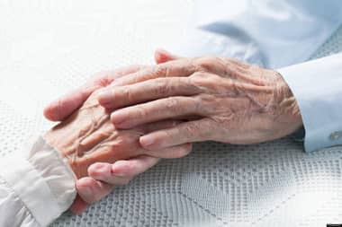 19 abuelitos de Fundación Las Rosas de Curicó contagiados por COVID-19