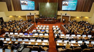 Tras 14 años de tramitación: Congreso despacha a ley proyecto que limitará la reelección de autoridades