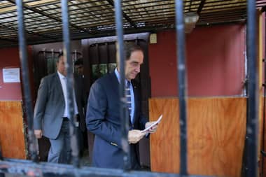 Gobierno indulta a dos militares condenados por violación a los Derechos Humanos