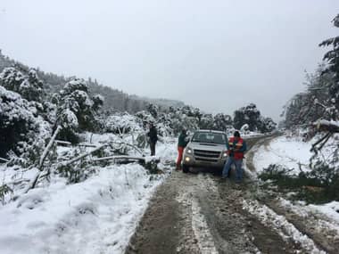 Emergencias de Romeral se activa frente a intensa lluvia y fuertes nevazones en la cordillera.