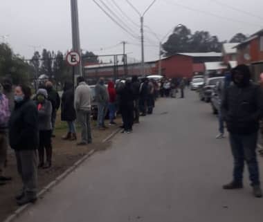 Denuncia por interminable fila en Registro Civil de Sarmiento