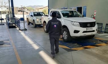 Plazo para revisión técnica de vehículos con patente terminada en 1 y 2 finaliza a fin de mes