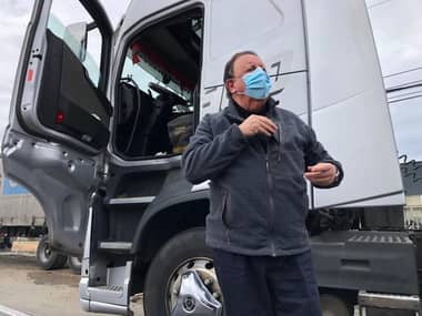 Camioneros advierten inflación por alza histórica en el precio de los combustibles